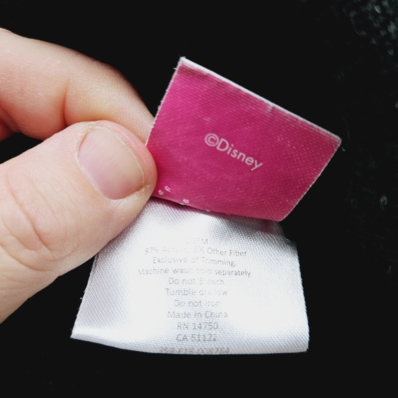 DISNEY | Minnie Mouse pompom bow knit toque winter hat - Picture 7 of 8